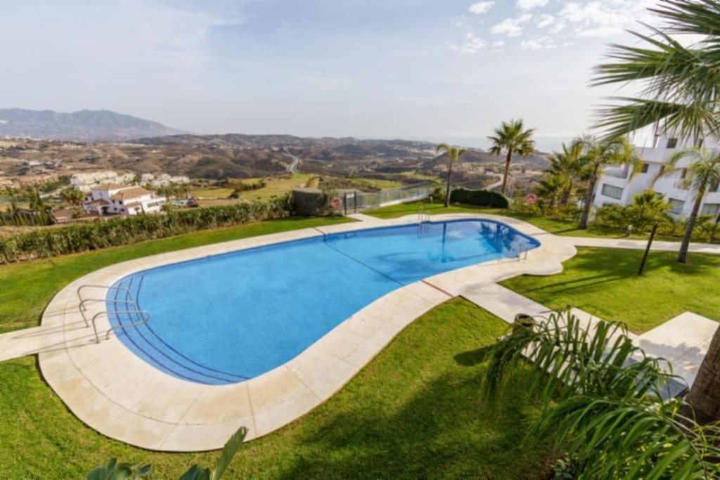 Los Cortijos - Golf & Sea - Ct 130 Malaga Exterior photo